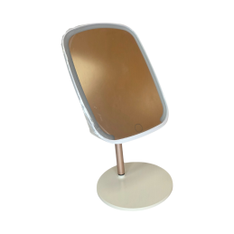 Plastikinis veidrodėlis...