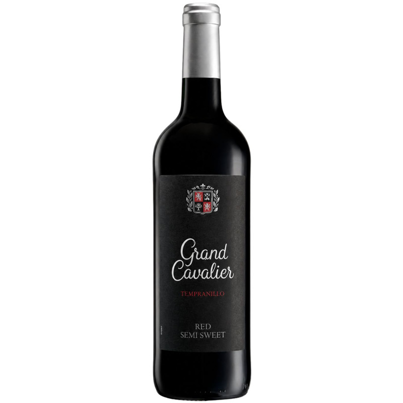 Vynas Grand Cavalier raudonas, pusiau saldus (10.5%), 750 ml